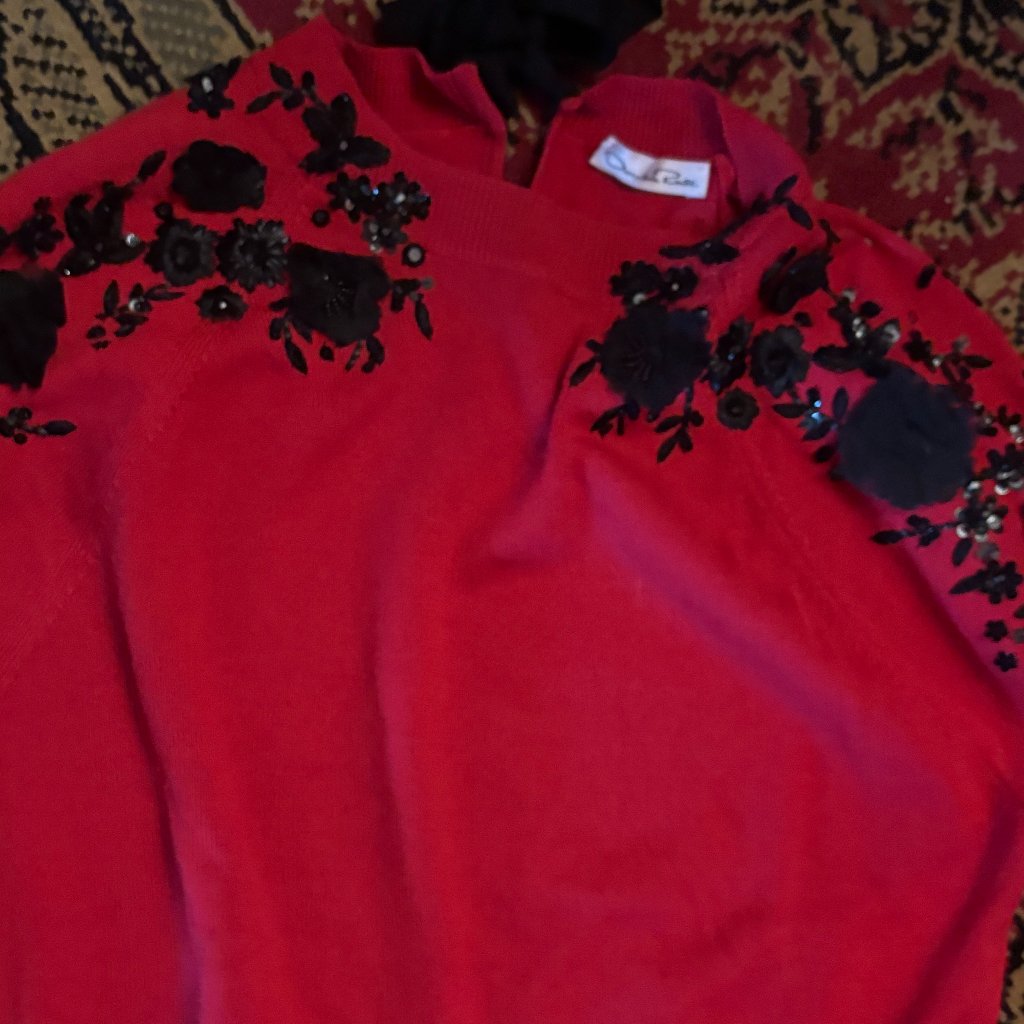 Oscar De La Renta Red Knit Top With Black Floral Appliqu, Never Worn
